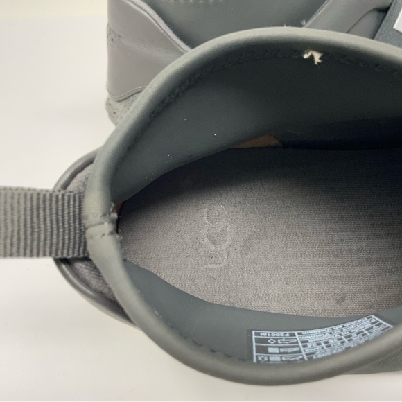 UGG Australia Womens Elastic Neoprene Athletic Sneakers. Gray/White. Women’s 7. - Picture 5 of 9